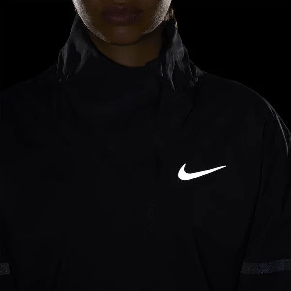 Nike AeroShield, Women's, Size: Medium, Color: Black, Fleet Feet
