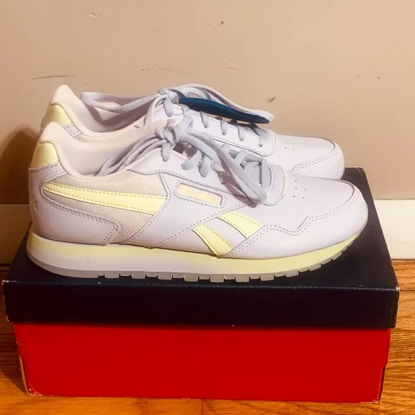 Reebok Women's Classic Harman Run Sneaker - Size: 7, White