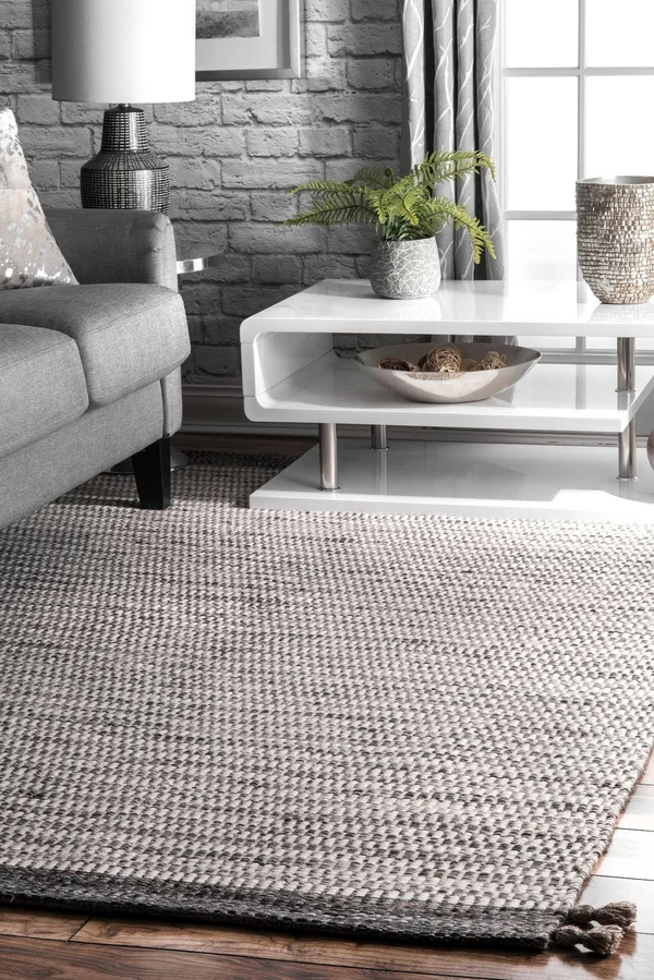 nuLOOM Jenson Tassel Grey 7& 6x22 x 9& 6x22 Area Rug