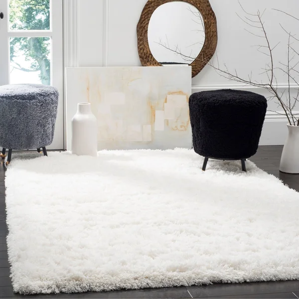 Safavieh Polar Shag Silver 4 ft. x 4 ft. Round Solid Area Rug