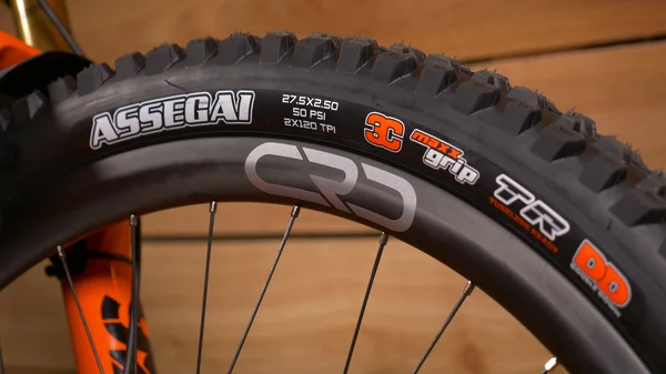 Maxxis Assegai Tire 27.5x2.6 Tubeless Folding 3C MaxxTerra EXO+, Black