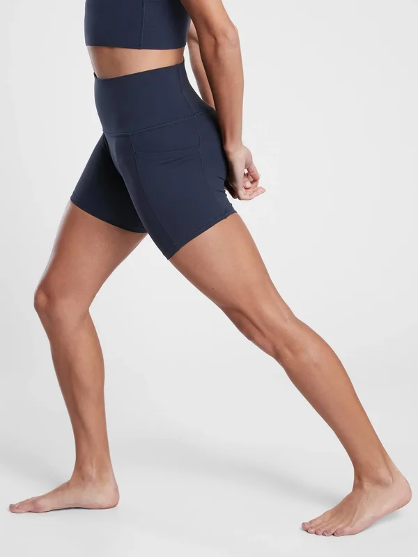 Athleta Women's Salutation Stash Pocket II 5x22 Short Navy Size XL