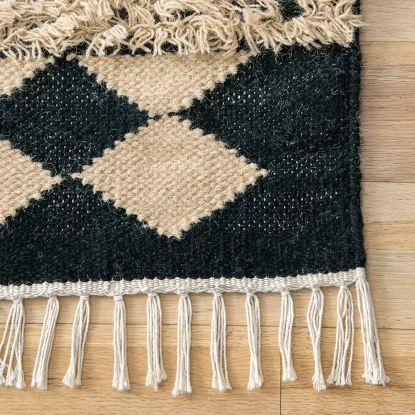 nuLOOM Keily Shaggy Geometric Stripes Area Rug (5& x 8& - Tan)
