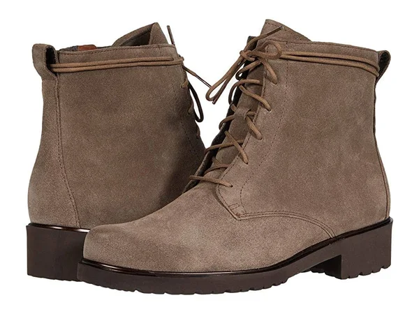 Munro Women's Finnley - Taupe Suede Size: 8 M