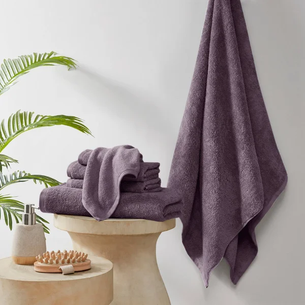 Loft 100-percent Cotton Solid 6 Piece Antimicrobial Towel Set by Clean Spaces - Purple