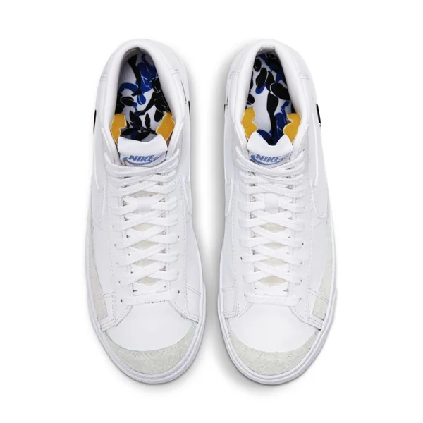 Nike Women's Blazer Mid &77 SE White