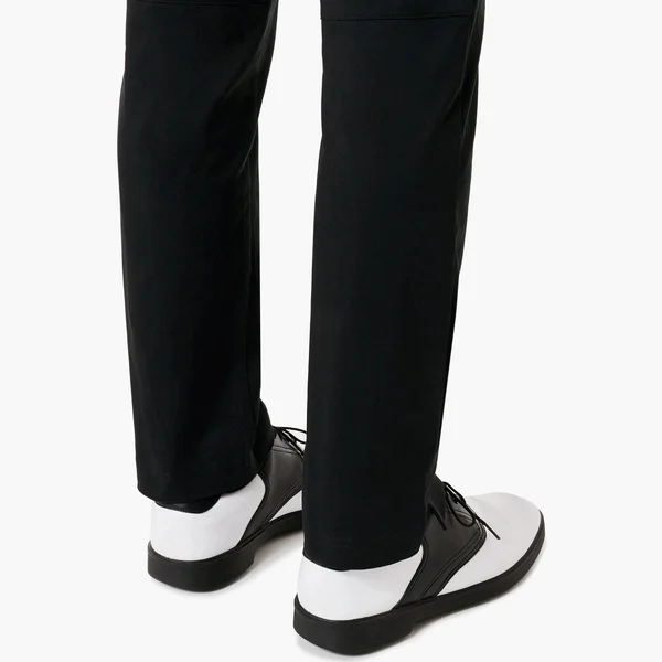 Oakley Men's Blackout Chino Icon Golf Pant Size: 30