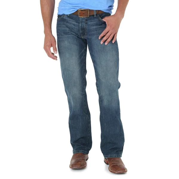 Wrangler Men's Retro Slim Boot Jean, River Wash