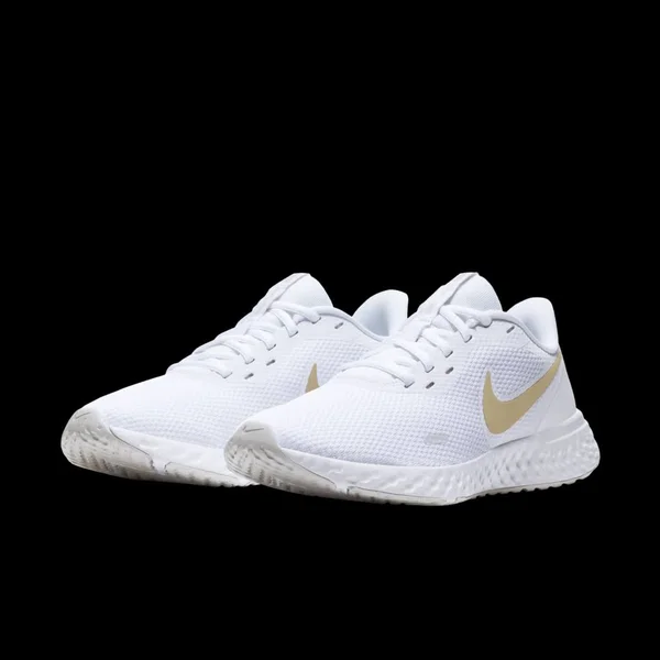 Nike Women's Revolution 5 Running Shoes, White