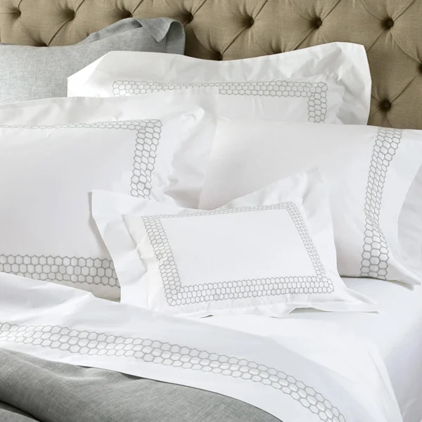 Matouk Ceylon Fitted Sheet - Full - White