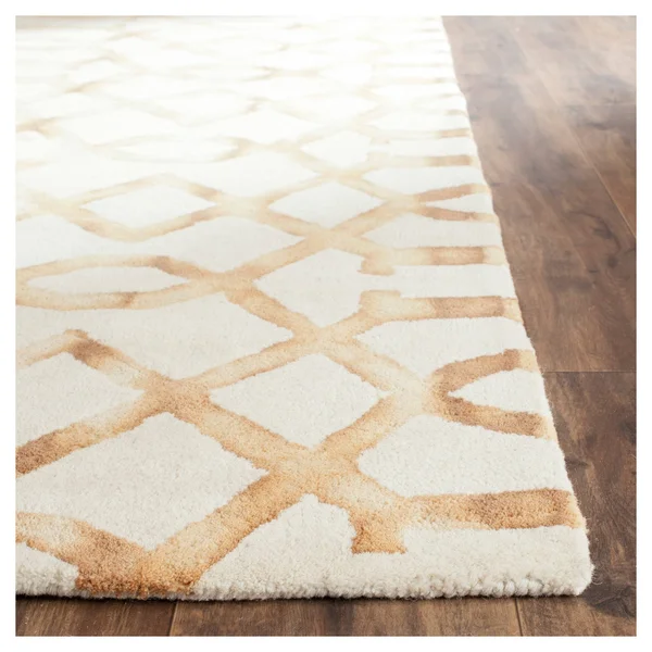 Safavieh 9& x 12& Dip Dye DDY712E Ivory, Camel Rug