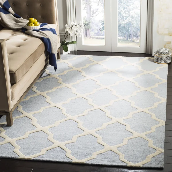 Safavieh Cambridge Rug CAM121 Light Blue, Ivory, 4& x 6&