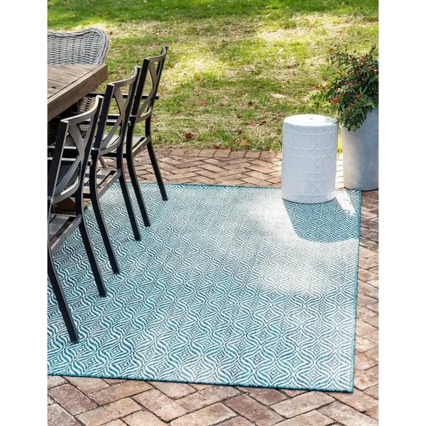 Unique Loom Outdoor Deco Area Rug (5& 0 x 8& 0 - Rust Red)