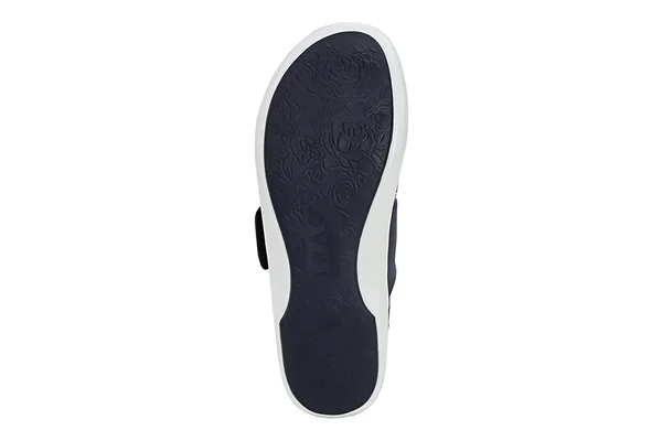 Traq by Alegria Women's Qwik Shoe Flurry Blue 36