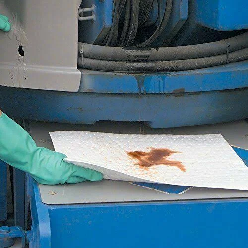 New Pig MAT403 15x22 x 20x22 Oil-Only Heavyweight Absorbent Mat Pad