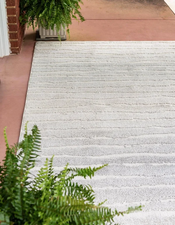 Sabrina Soto Ola Outdoor Rug (5& x 8& - Grey/Beige), Gray, Unique Loom