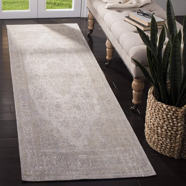 Safavieh Classic Vintage 121 Area Rug - Beige, 2&3x22 x 10& Rectangle