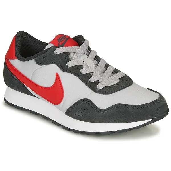 Nike Boys& Big Kids& MD Valiant Casual Shoes CN8558 - 6.5 - Grey