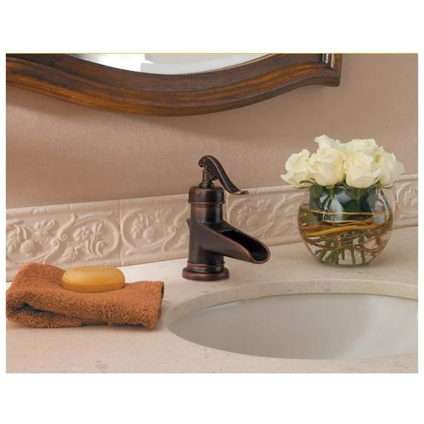 Pfister Ashfield Single-Handle Bathroom Faucet in Polished Chrome LG42-YP0C