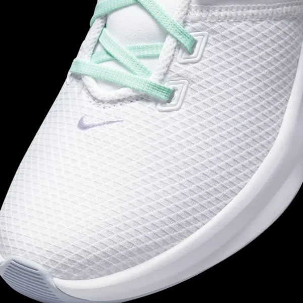 Nike Air Max Bella TR 4 White/Green Women's Training Shoes - Size: 7.5