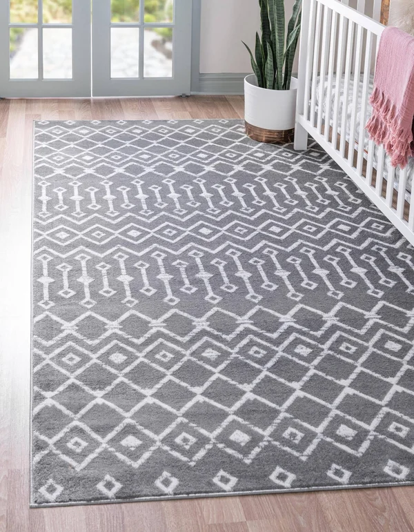 Rugs.com Geometric Kasbah Trellis Collection Rug 8& x 11& Gray Low Pile Rug PE