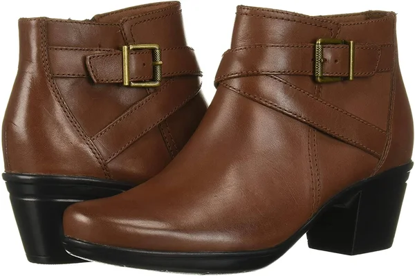 Clarks Emslie Cyndi (Mahogany Leather) Women's Boots