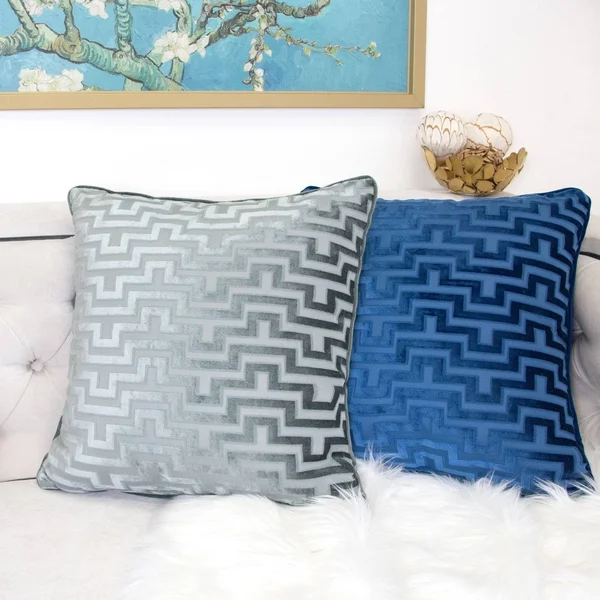 Homey Cozy Modern Maze Throw Pillow Cover, Indigo Blue Luxury Velvet Soft Fuzzy Cozy Warm Slik Large Sofa Couch Cushion Case 18x1