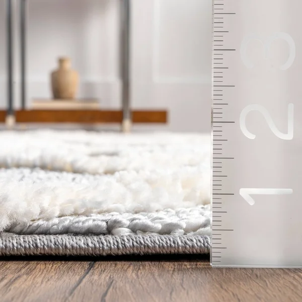 6&7x22x9& Rectangle Loomed Diamond Area Rug Gray - nuLOOM