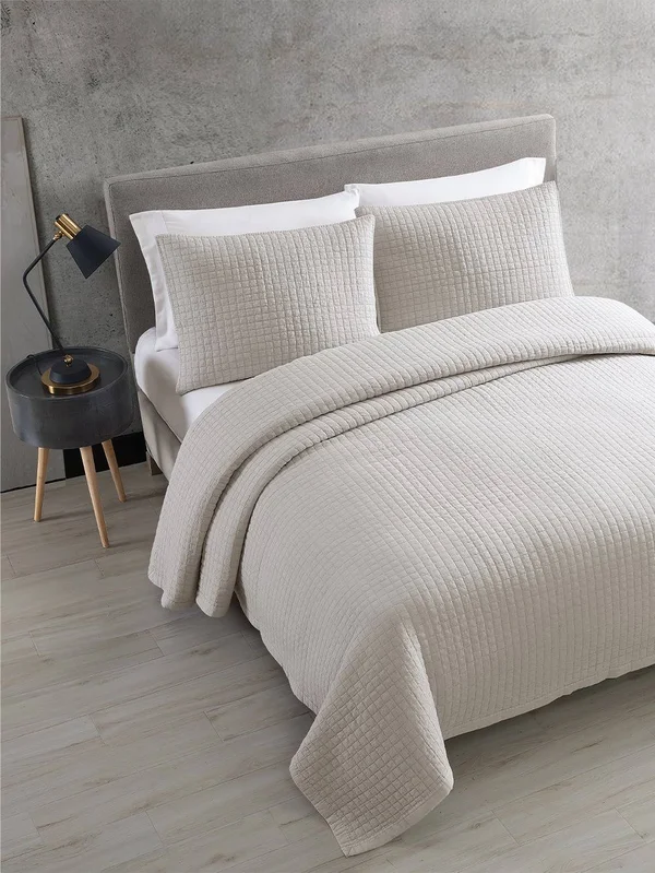 Ed Ellen DeGeneres Sleep Soft Quilt Set - King, Blue