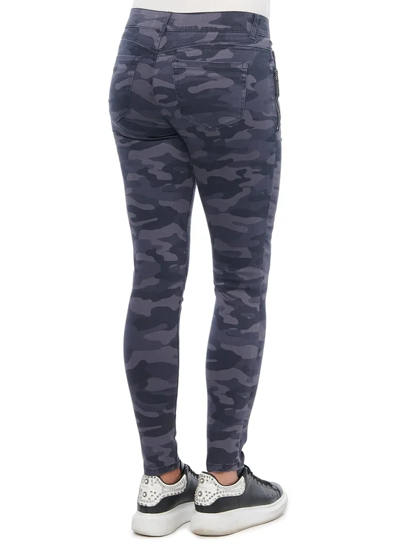 Democracy Women's Stretch Camouflage Absolution Side Zip Jegging Pant 8, Toffee Camo