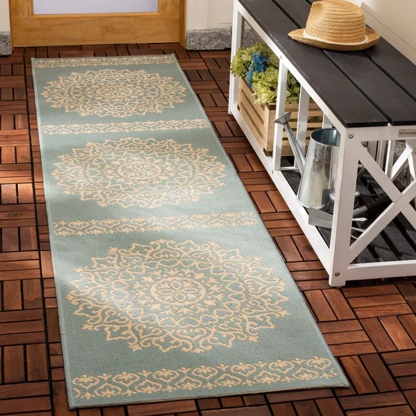 Safavieh 6&-7x22 x 6&-7x22 Square Beach House BHS183Q Red Creme Rug
