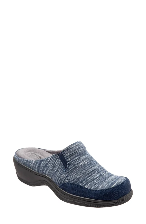 SoftWalk Women's Alcon Clog - Size: 6.5, Dark Navy Textile