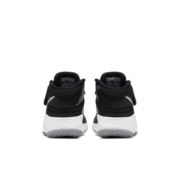 Nike Team Hustle D 9 FlyEase Big Kids& Basketball Shoe