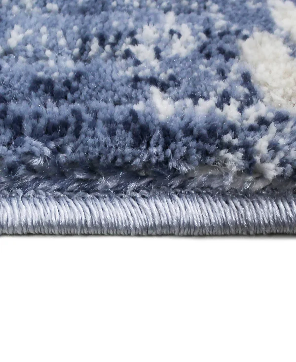 Bashian Sierra Gaita 5&1x22 x 7&6x22 Area Rug in Light Blue