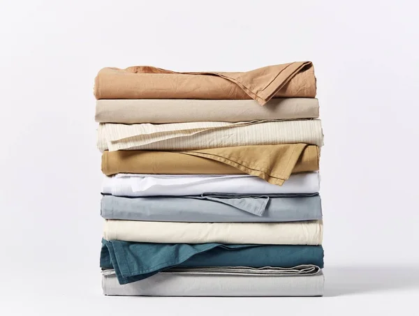 Coyuchi, Organic Crinkled Percale Fitted Sheet Cal King Steel Blue