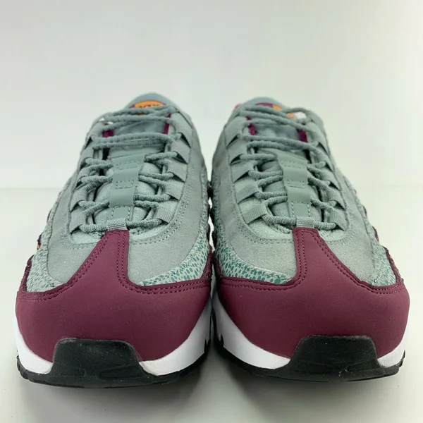 Nike Air Max 95 Premium Women's Shoe Size 6.5 (Bordeaux)