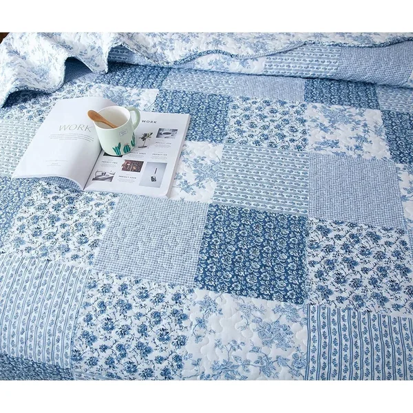 Kasentex Country-Chic Printed Pre-Washed Quilt Set - Microfiber Fabric Quilted Pattern Bedding (Multi-Pink - King + 2 Shams)