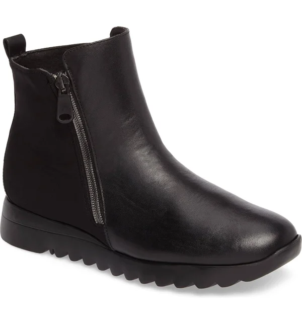 Munro Women's Ashcroft, Black Nubuck Size: 13 M