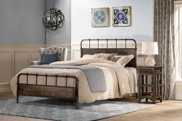 Hillsdale Furniture Bed Rubbed Black Grayson Bed Set King