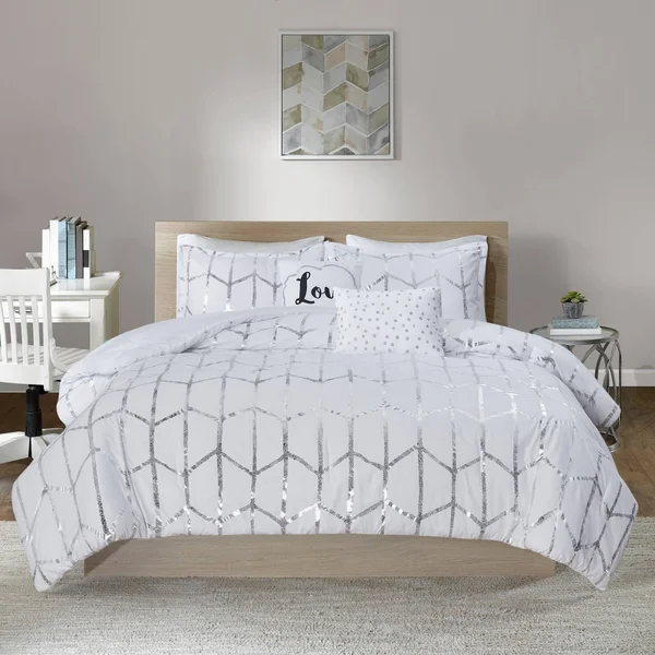 Intelligent Design Raina Metallic Printed Comforter Set - White/Silver - King