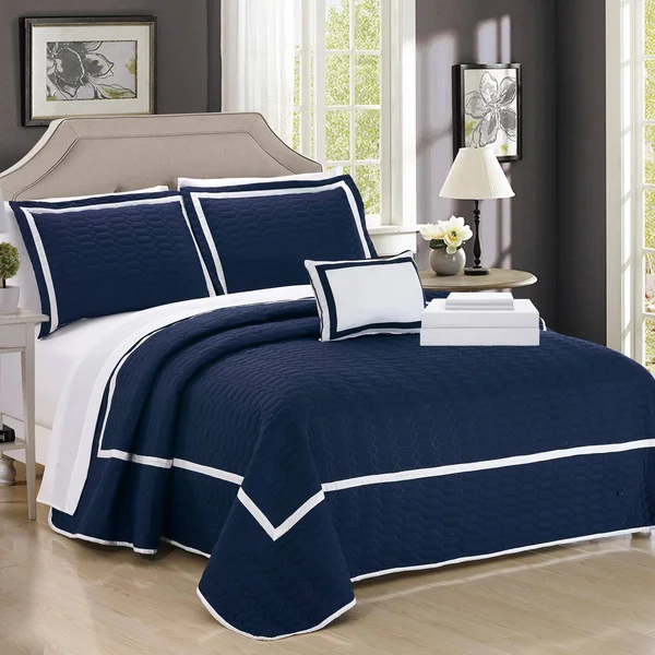 Chic Home Design Antoine 8 Piece Quilted Bed in A Bag Sheets Decorative Pillows Shams Navy