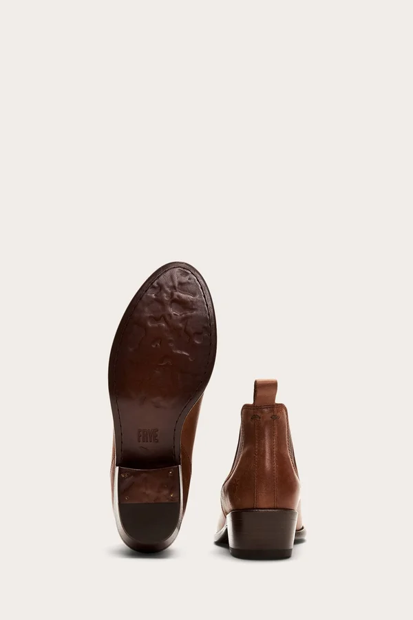 Frye Carson Chelsea in Cognac - Women's Size 5.5