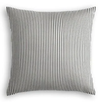 Square Pillow Cover & Insert Loom Decor Size: 24x22 x 24x22