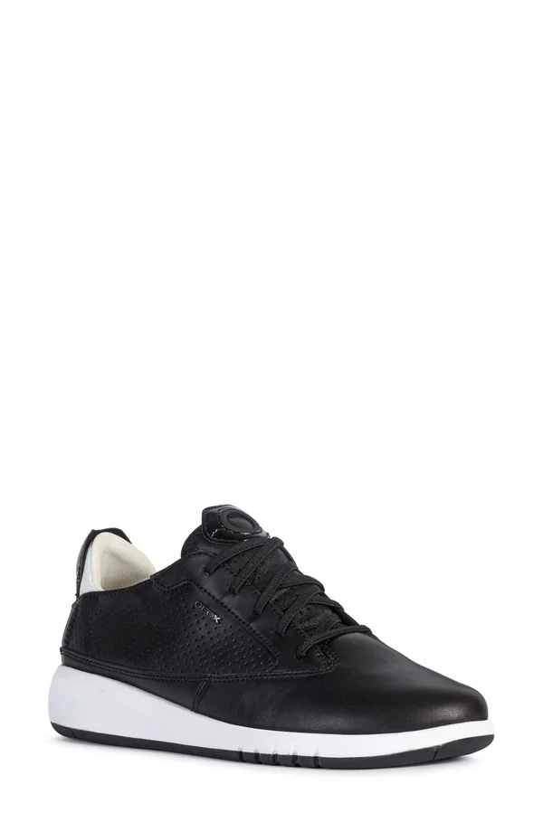 Women's Geox Aerantis Sneaker - Size 8Us - Black