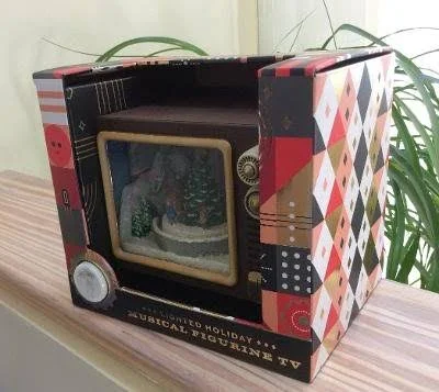 Fao Schwarz Lighted Holiday Musical TV Figurine