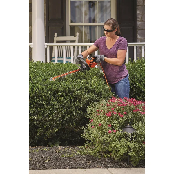 Black & Decker Behts400 22 in. Sawblade Electric Hedge Trimmer