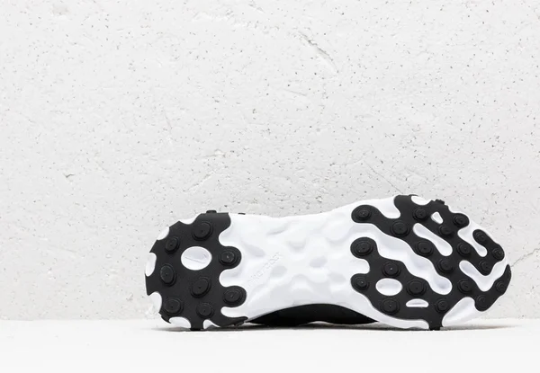 Nike - Women React Element 55 Sneakers Black 5