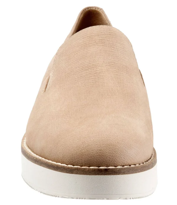 SoftWalk Women's Whistle Slip On - Size: 6.5, Black