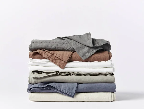 Coyuchi, Organic Relaxed Linen Fitted Sheet Cal King Harbor Blue