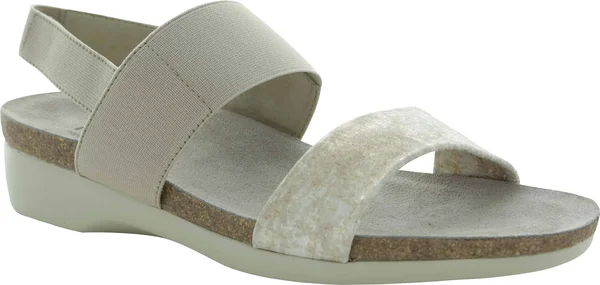 Munro Women's Pisces - Gold Metallic Size: 12 N